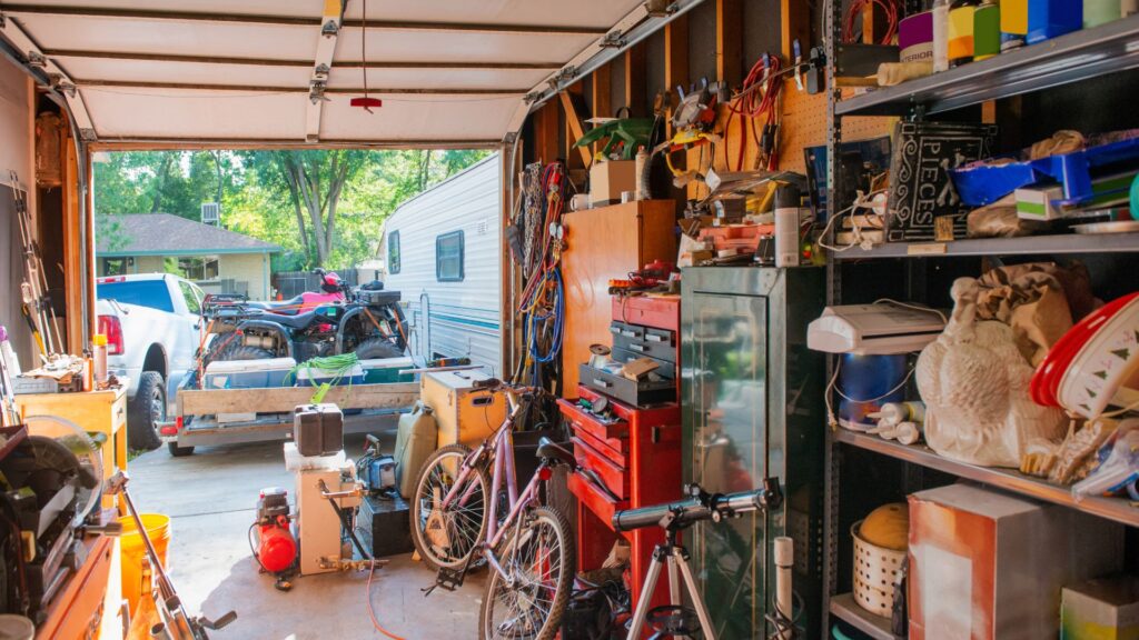 Clutter-Free Home with Dumpster Rentals
